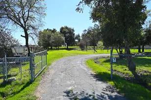 14076 Saradale Ln, Galt, CA 95632 - Photo 34