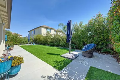 9704 Tangelo Circle, Elk Grove, CA 95624 - Photo 46