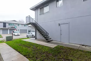 9033 Casals St, Sacramento, CA 95826 - Photo 12