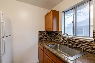 9033 Casals St, Sacramento, CA 95826 - Photo 4