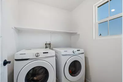 1765 W Woodward Avenue, Manteca, CA 95337 - Photo 16