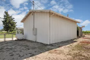 15661 Curry Ave, Lodi, CA 95240 - Photo 42