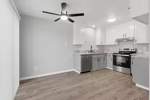 2828 Homewood Dr, Stockton, CA 95210 - Photo 12