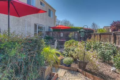 9351 Lufkin Way, Elk Grove, CA 95758 - Photo 48