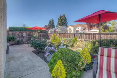 9351 Lufkin Way, Elk Grove, CA 95758 - Photo 46