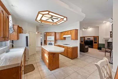 2693 E Lester Avenue, Fresno, CA 93720 - Photo 8