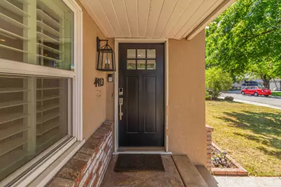 4913 Helen Way, Sacramento, CA 95822 - Photo 4