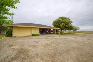 1471 State Hwy 33, Gustine, CA 95322 - Photo 4