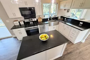 12155 Gilham Ct, Grass Valley, CA 95949 - Photo 6