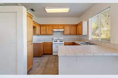 9120 Bramwell Way, Sacramento, CA 95829 - Photo 12