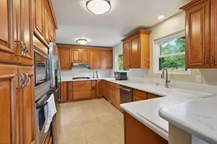 23235 Broadmoor Ct, Auburn, CA 95602 - Photo 4