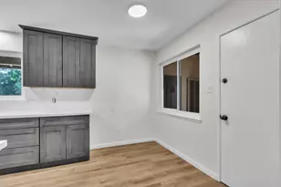 5900 64th St, Sacramento, CA 95824 - Photo 8