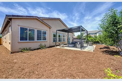 9715 Collie Way, Elk Grove, CA 95757 - Photo 44