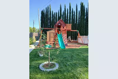 7570 Orange Drive, Citrus Heights, CA 95610 - Photo 16