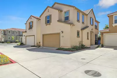 8985 Upbeat Way, Elk Grove, CA 95757 - Photo 42