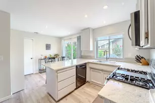 7044 Plume Way, Elk Grove, CA 95758 - Photo 8