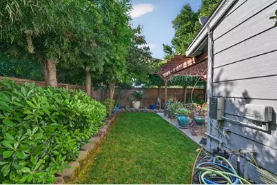 11 Park West Court, Sacramento, CA 95831 - Photo 34