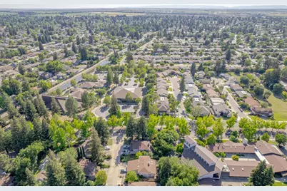 11 Park West Court, Sacramento, CA 95831 - Photo 46