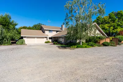 22650 W Sunset Avenue, Los Banos, CA 93635 - Photo 2