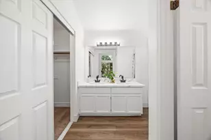 8087 Primoak Way, Elk Grove, CA 95758 - Photo 18