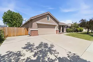 2110 Bidwell Bar Dr, Plumas Lake, CA 95961 - Photo 2