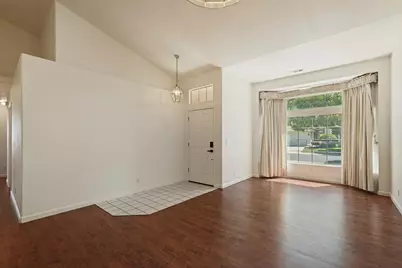 8992 Panamint Court, Elk Grove, CA 95624 - Photo 8