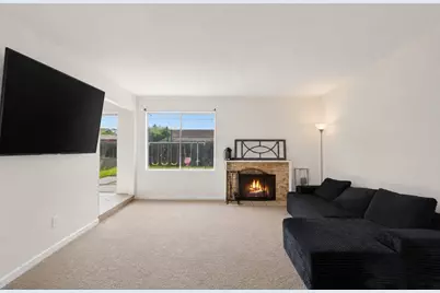 7033 3rd Pkwy, Sacramento, CA 95823 - Photo 2