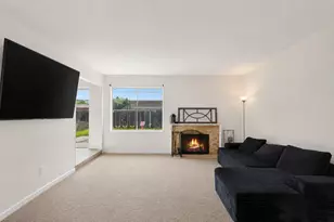 7033 3rd Pkwy, Sacramento, CA 95823 - Photo 2