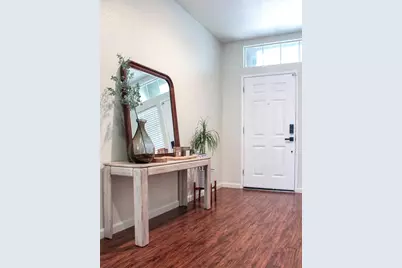 8618 Shasta Lily Drive, Elk Grove, CA 95624 - Photo 6