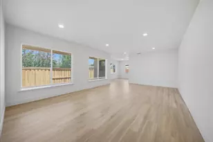 5644 Gibbons Dr, Carmichael, CA 95608 - Photo 12