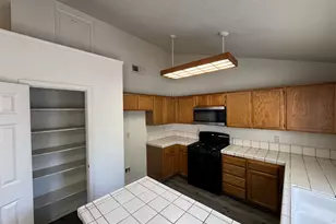 1900 Temescal Dr, Modesto, CA 95355 - Photo 10