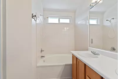 2305 Fidelia Court, Stockton, CA 95210 - Photo 24