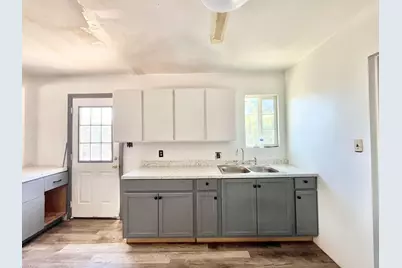 2513 Connie Drive, Sacramento, CA 95815 - Photo 30