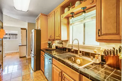 7308 Lawnwood Drive, Sacramento, CA 95828 - Photo 6