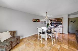7308 Lawnwood Dr, Sacramento, CA 95828 - Photo 10