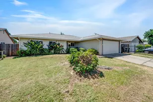 7308 Lawnwood Dr, Sacramento, CA 95828 - Photo 2