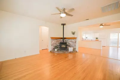 21 Southwood Drive, Woodland, CA 95695 - Photo 4