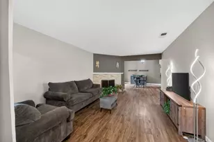 7993 La Riviera Dr, Sacramento, CA 95826 - Photo 6