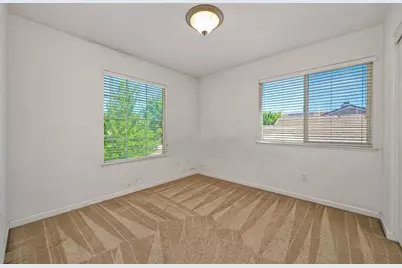 9446 Grasmeer Way, Elk Grove, CA 95624 - Photo 50