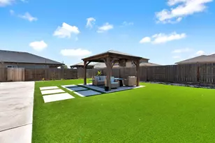 1386 Shoreside Dr, Madera, CA 93637 - Photo 28