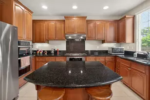 829 Hildebrand Cir, Folsom, CA 95630 - Photo 6