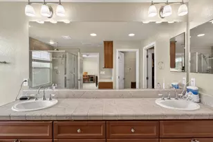 829 Hildebrand Cir, Folsom, CA 95630 - Photo 48