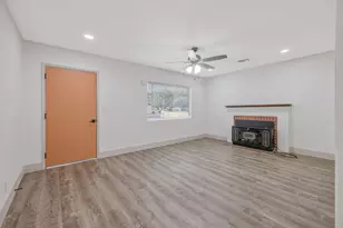1019 E Laurel Ave, Visalia, CA 93292 - Photo 6