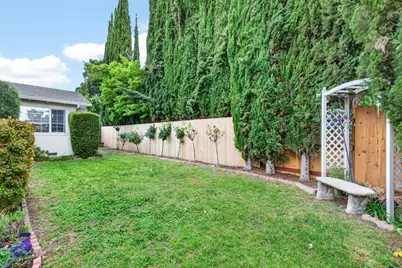 8356 Hamilton Way, Stockton, CA 95209 - Photo 10