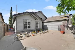 1750 E G St, Oakdale, CA 95361 - Photo 4