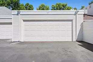 7235 Cinnamon Cir, Citrus Heights, CA 95621 - Photo 34