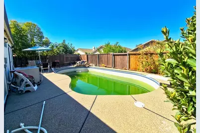 8568 Derlin Way, Sacramento, CA 95823 - Photo 4