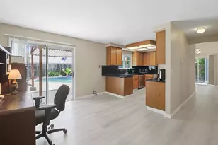 8638 Hampton Hill Ct, Sacramento, CA 95828 - Photo 12