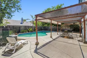 8638 Hampton Hill Ct, Sacramento, CA 95828 - Photo 30