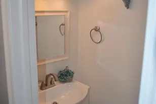 5953 Bamford Dr, Sacramento, CA 95823 - Photo 16